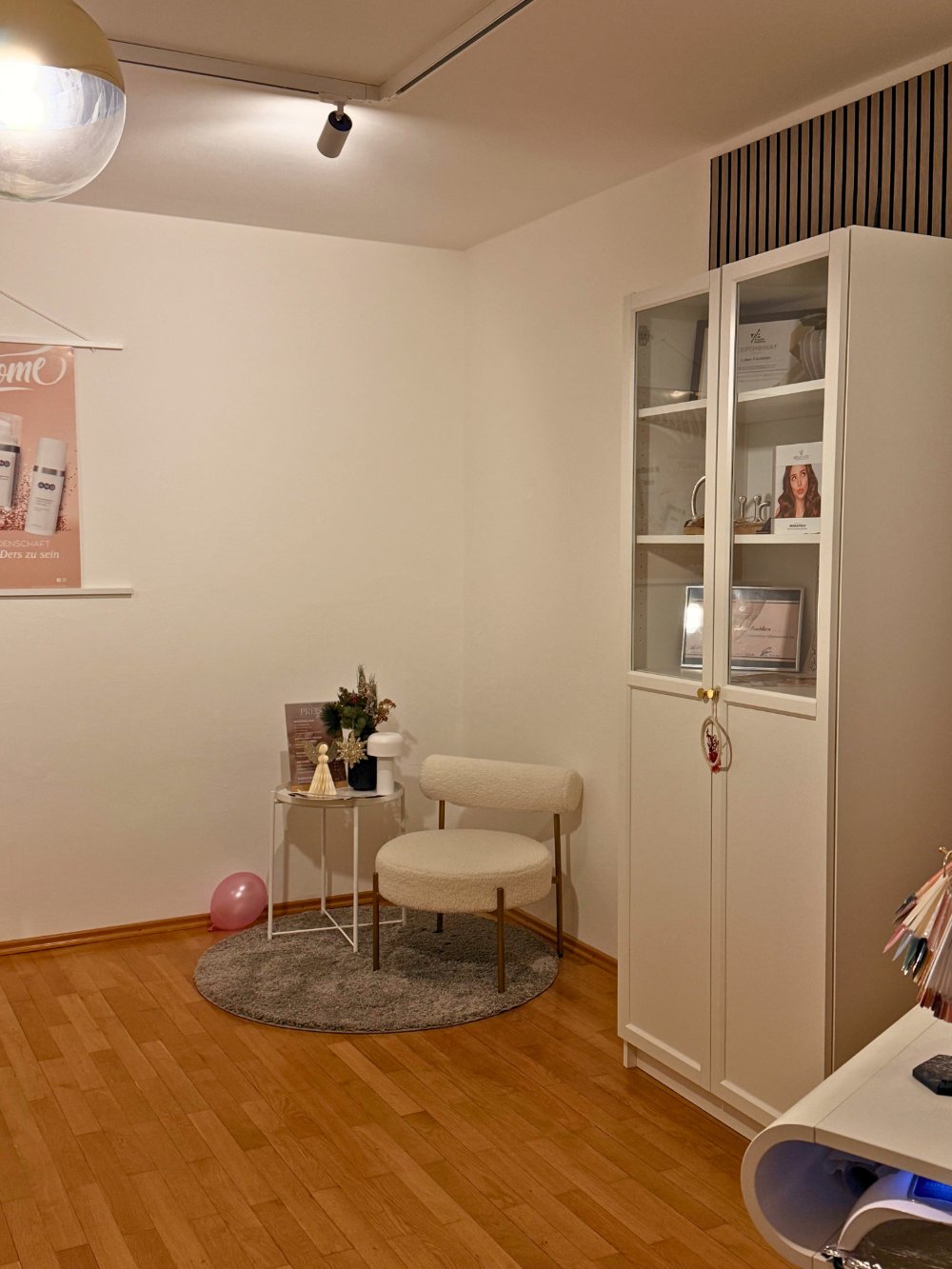 Wartebereich mit Sessel